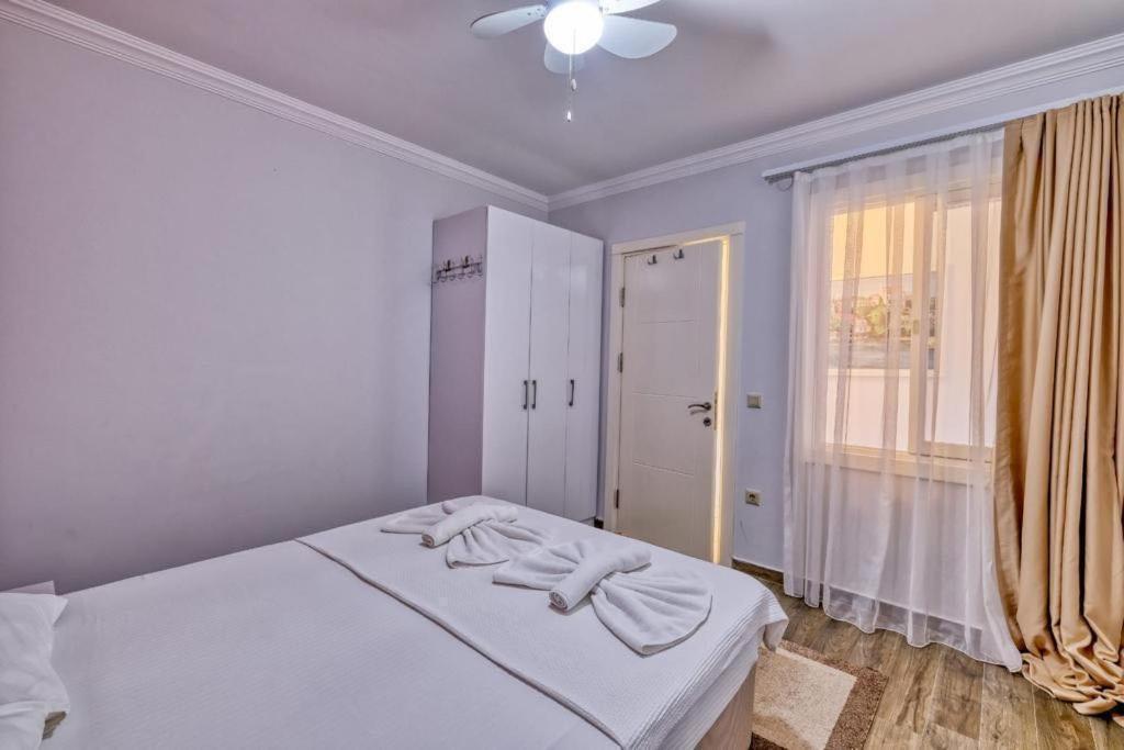 Dalyan Elit Apart Otel Çeşme Esterno foto